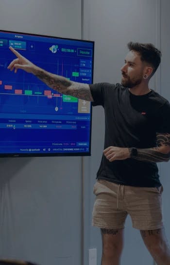 Man teaching trading